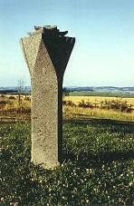 stele - material -basaltlava  &copy; steinart 1998-2004